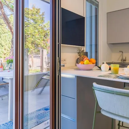 Charming Nest 아파트 *