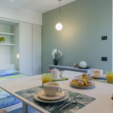 Charming Nest 아파트 시르미오네